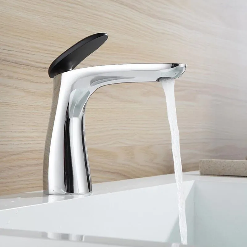 Vidric New Chrome Bathroom Basin Faucet Single Handle Single Hole Mixer Tap Deck Mounted Waterfall Hot And Cold Tap Sink Faucet