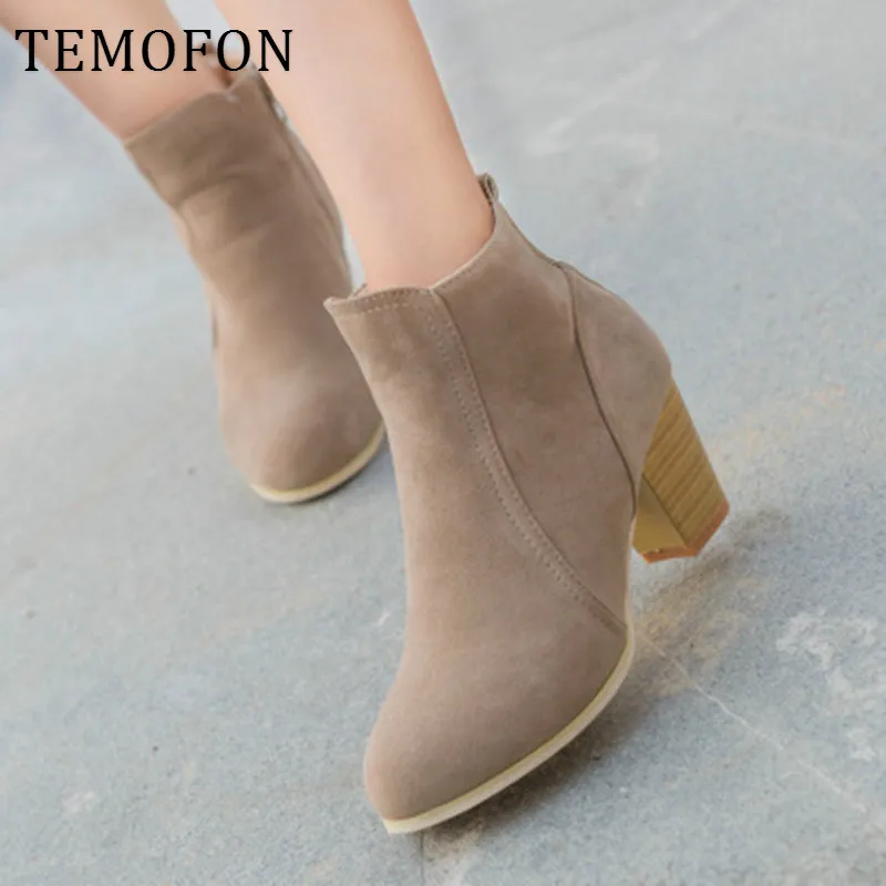 Женские ботинки на платформе и высоком каблуке Зимняя обувь ботильоны черного