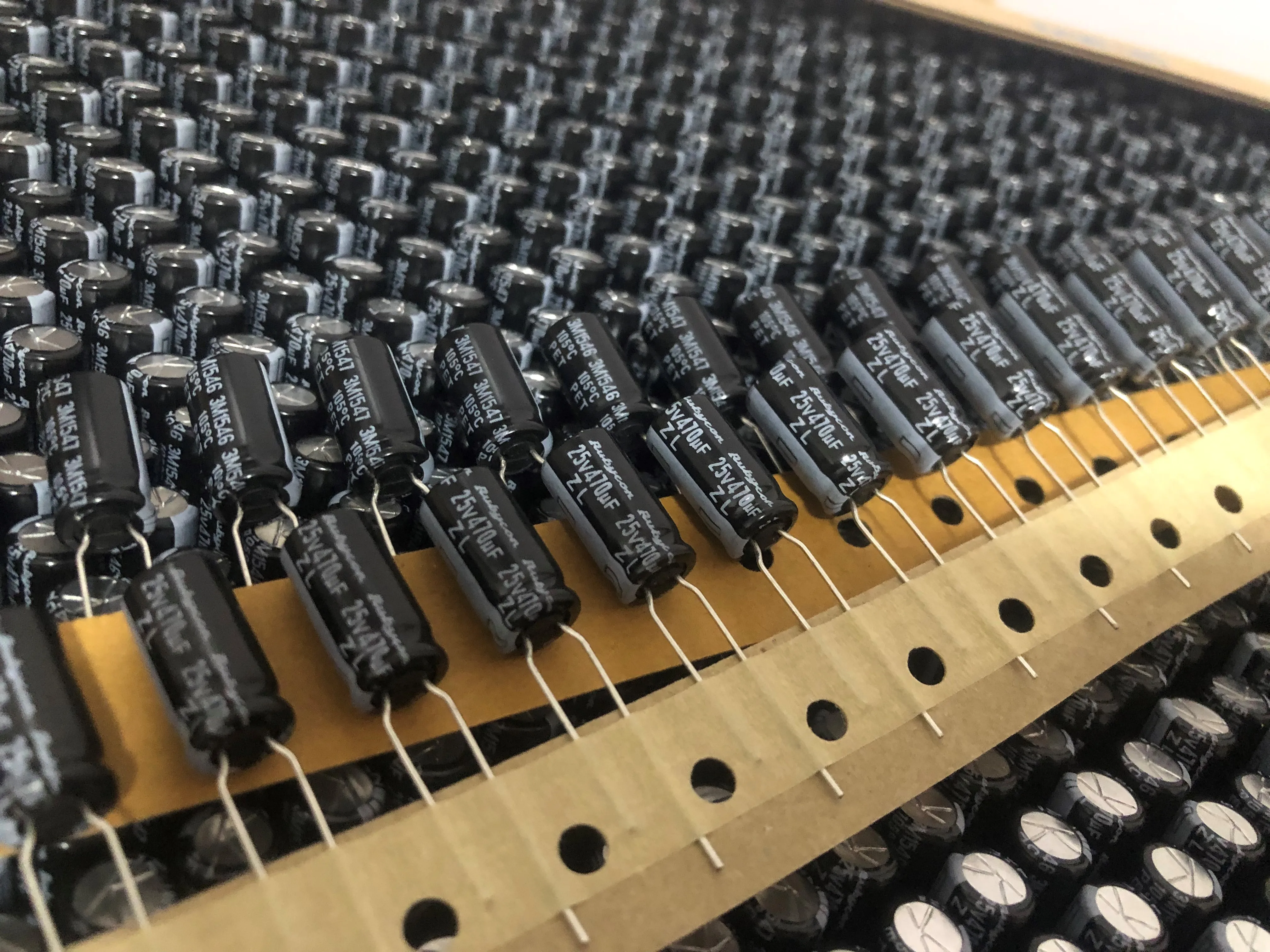 100 шт Rubycon 25v470uf 8x16 ZL серия высокочастотной низкоимпедансной оплетки 470 мкФ/25 v