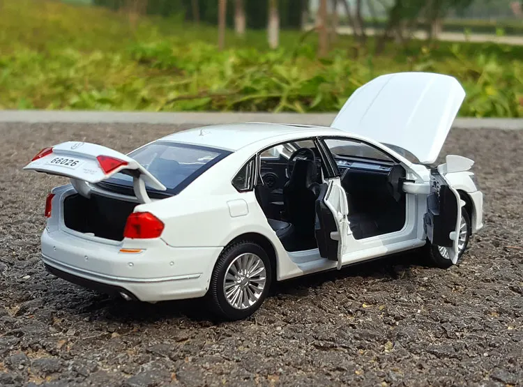1/32 масштаб моделирование литья под давлением Volkswagen Passat классический автомобиль сплав литье под давлением модель звуковой светильник вытяните назад игрушки детские игрушки