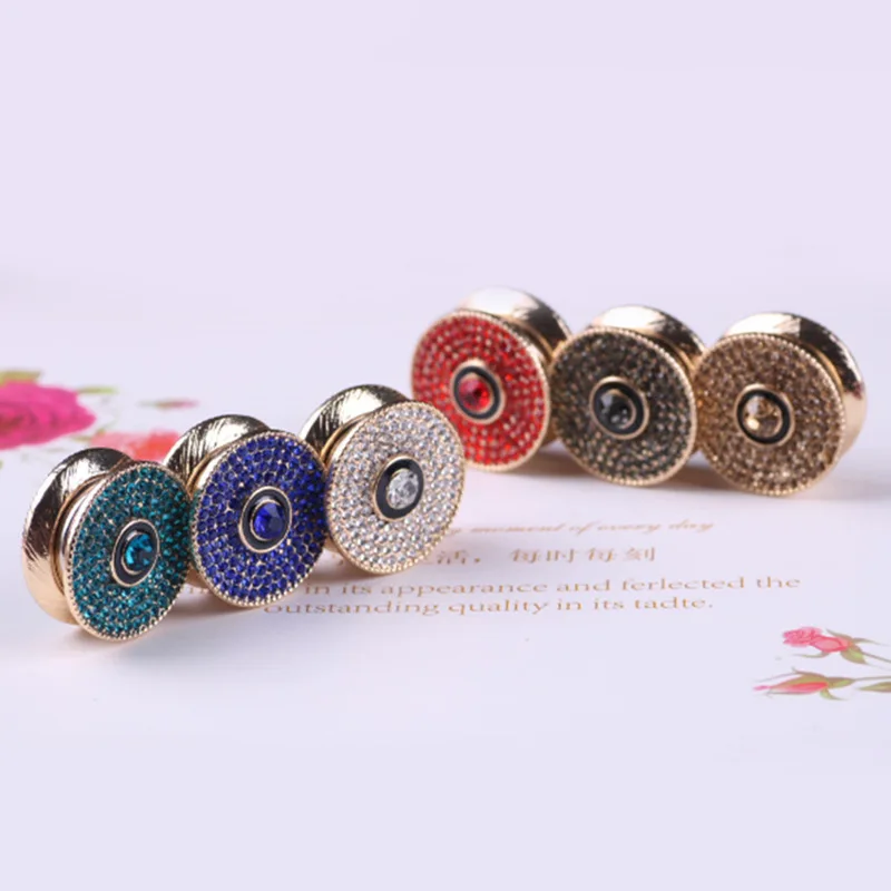 

Europe And America Retro Fashion Large Brooch Shirt Collar Button Decoration Brooch Magnetic Snap Dual Purpose Brooch Headscarf