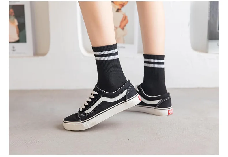 Striped Soild Colors Cotton Unisex Socks Streetwear Harajuku Black White Couples Skateboard Knitted Casual Sports Fashion Socks christmas socks womens