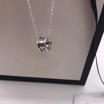 

Europe and the United States popular S925 sterling silver fashion hollow round necklace ladies high-end jewelry free shipping