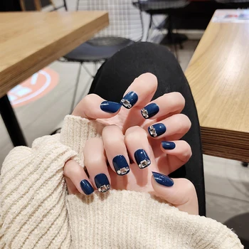 

24pcs/boxed with Flash Diamond Haze Blue High Gloss Hand White Short Manicure Fake Nails Patch Finished Products press on nails