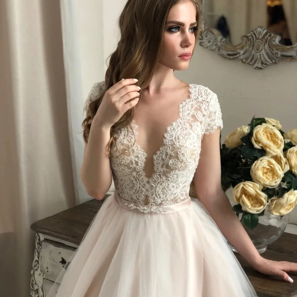 Elegant-Lace-Wedding-Dress-Ves