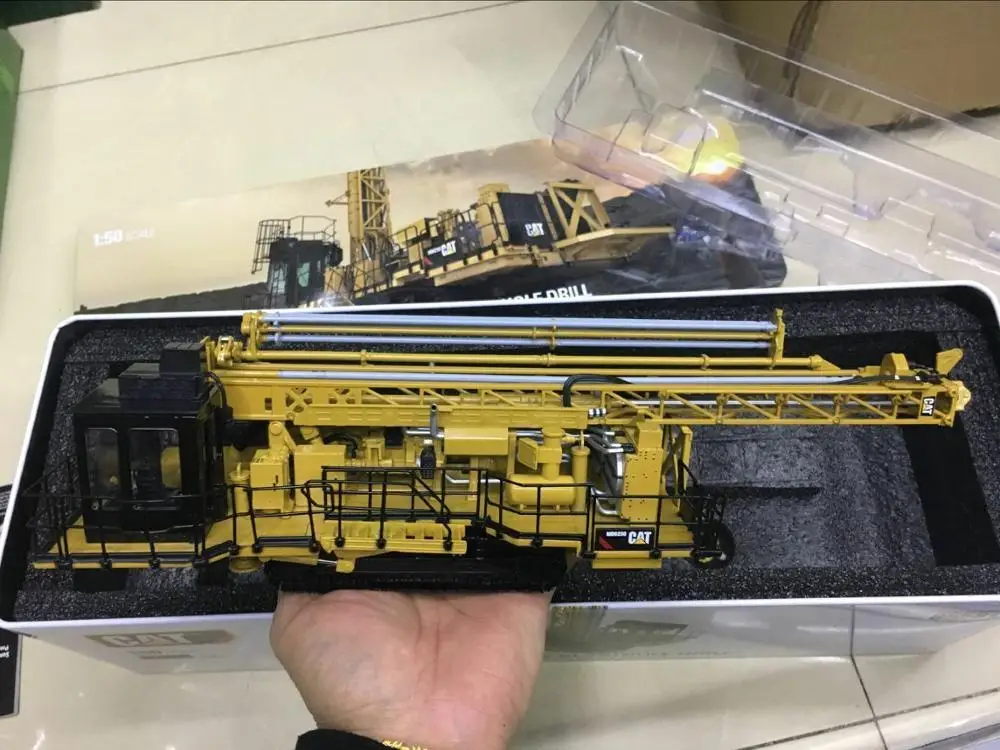 Гусеница Cat MD6250 роторная сверла астола 1:50 металлическое ведро модель от бренд Diecast Masters DM85581