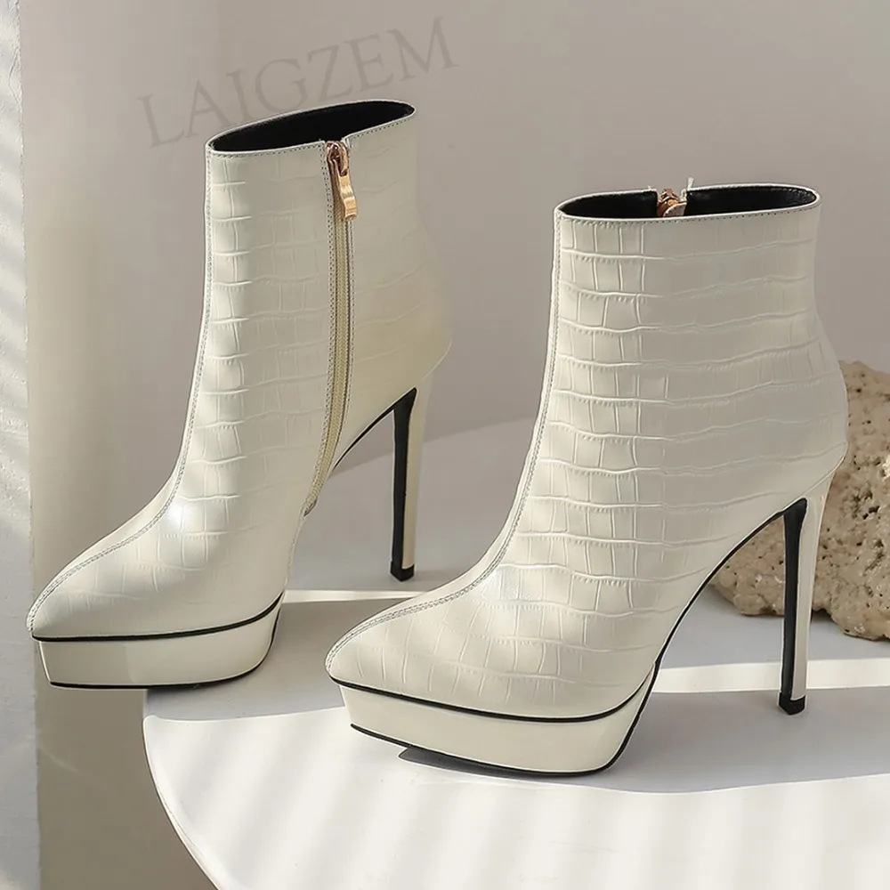 WU_240A0302__153__LYW--