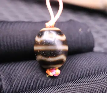 

Collectible Treasure Talisman LKbrother Sauces A Pair Power Tibetan Old Agate Ivory Color Tiger Tooth Lotus Base dZi Bead Totem