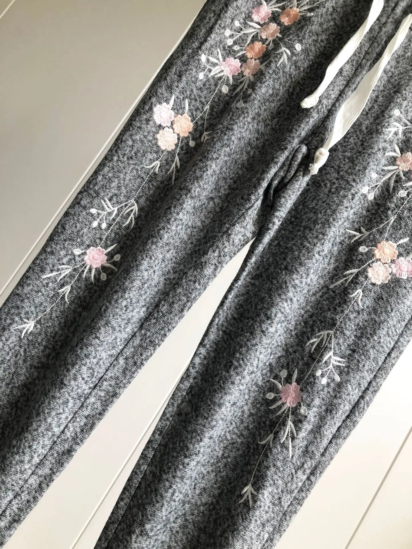 Women Pants Elastic Sanding Cloth Embroidery Elasticated Waist Sports Casual Pants