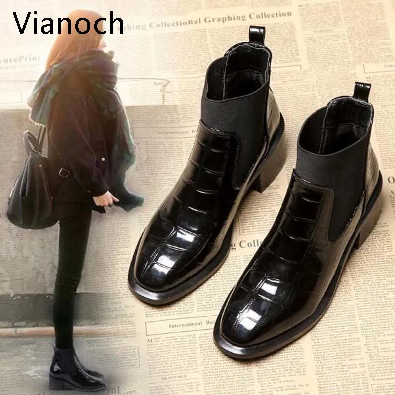 

2020 Fashion Women Ankle Boots Autumn Winter Manmade Patent Leather Pumps Heels Shoes Woman Black wo19068
