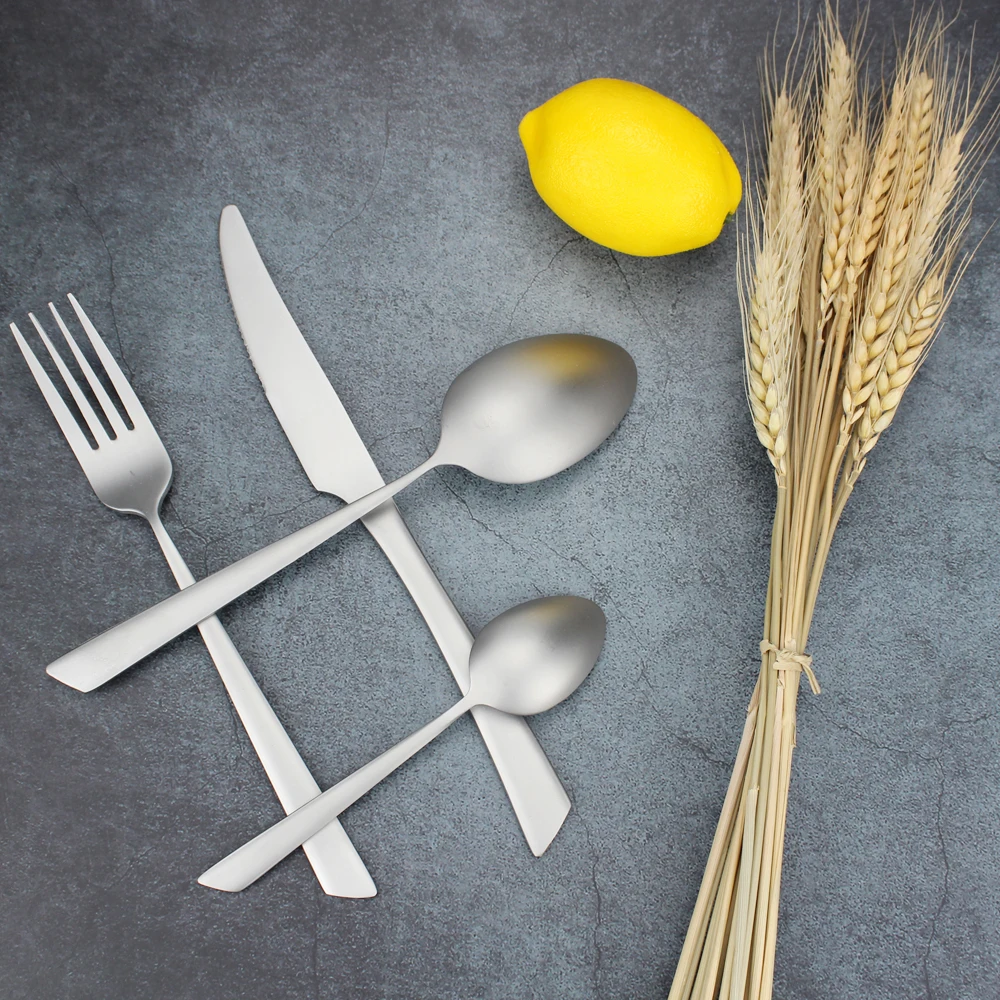 LUCF 최고 등급 환상적인 매트 스테인리스 스틸 서양식 식기류 패턴, 완벽한 모양, 4 in 1 표준 수저 세트 식기