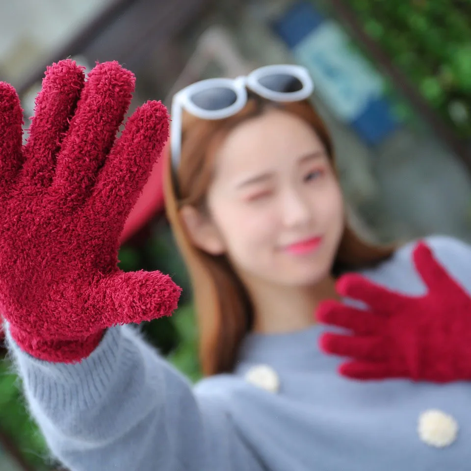 Creative New Style Winter Hot Selling Outdoor Knitted Warm Gloves And Nap Cotton Gloves Magic Gloves Customizable Wholesale