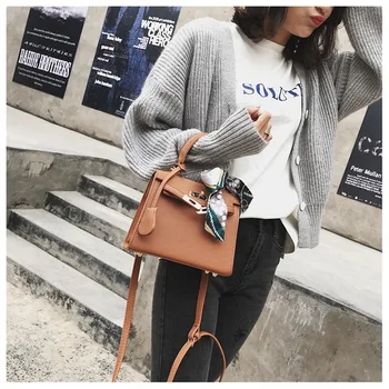 

2020 European and American Style Three-dimensional Stereo Type Bag Silk Scarf Portable Lock Buckle Shoulder Messenger Bag