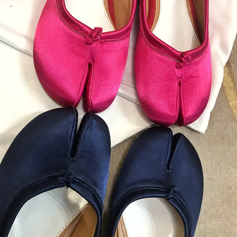 Women Split Toe Shoes Genuine Leather Slip on Ladies Shallow Moccasins Casual Shoes Female Spring Loafer Shoes Women R2-75