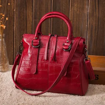 

Fashion crocodile pattern head layer cowhide lady handbag black Genuine leather shoulder bag women diagonal bag new women bag