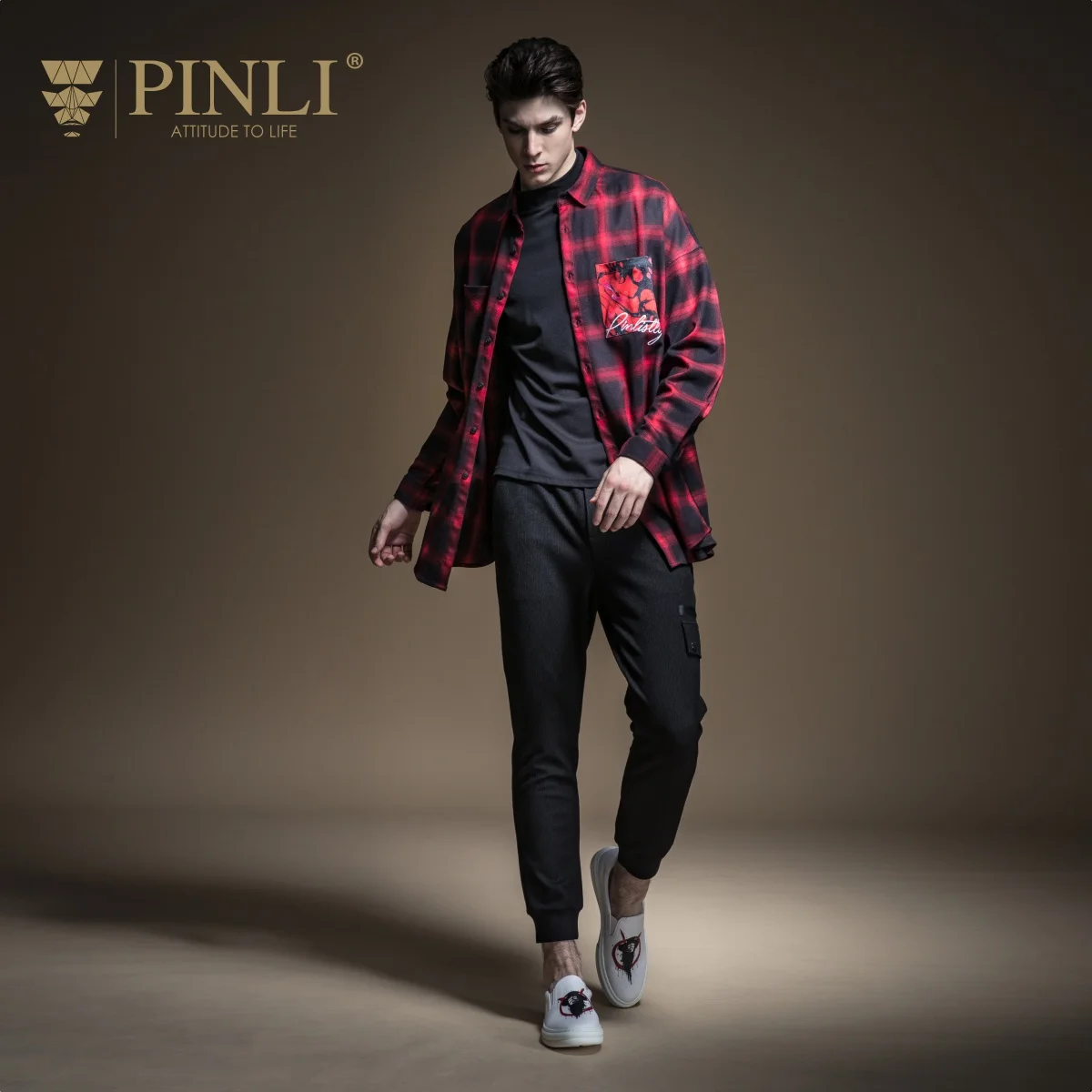 Blusas распродажа Camiseta Masculina Pinli осень Новая мужская рубашка с воротником-капелькой и наплечным принтом с длинными рукавами B193213174
