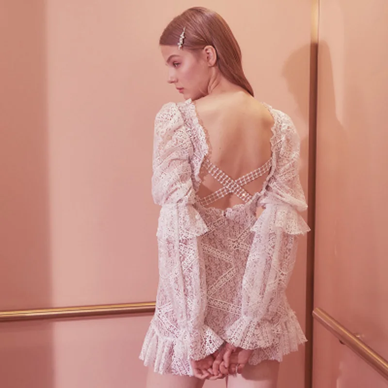 Женское кружевное платье Автопортрет белое ажурное трапеция с V образным вырезом