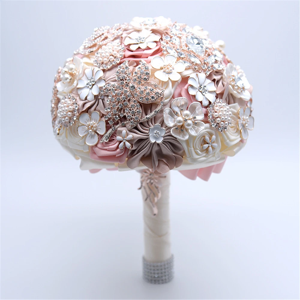 Горный хрусталь свадебная Невеста держащая цветок 1 комплект Красивая Ювелирная брошь букет кристалл букет невесты