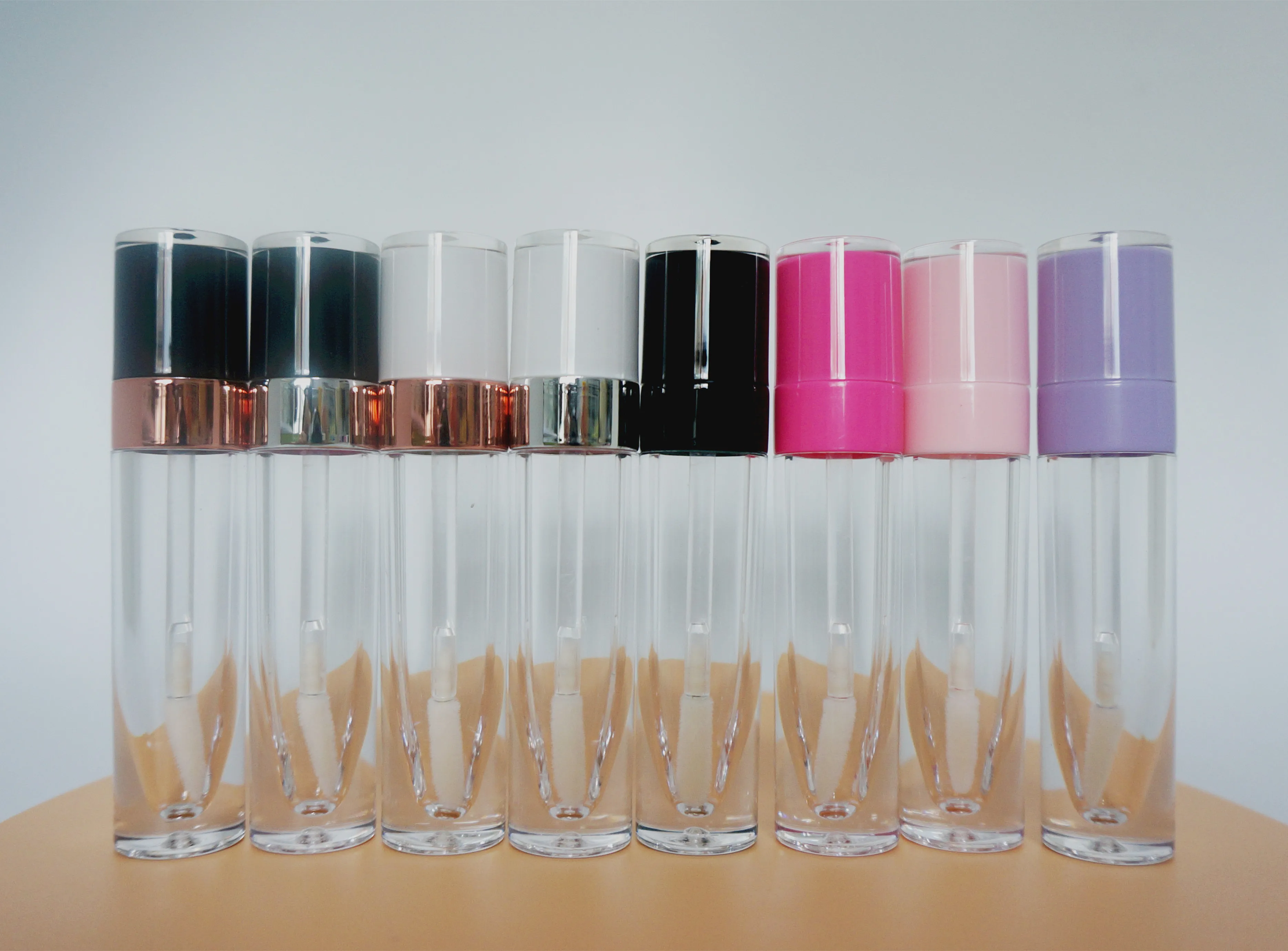 

10/20/30/50/100PCS 5ml Empty Lip Gloss Tube Plastic Lipgloss Bottle Container White Black Cap Cylinder Small Lipgloss Wholesale