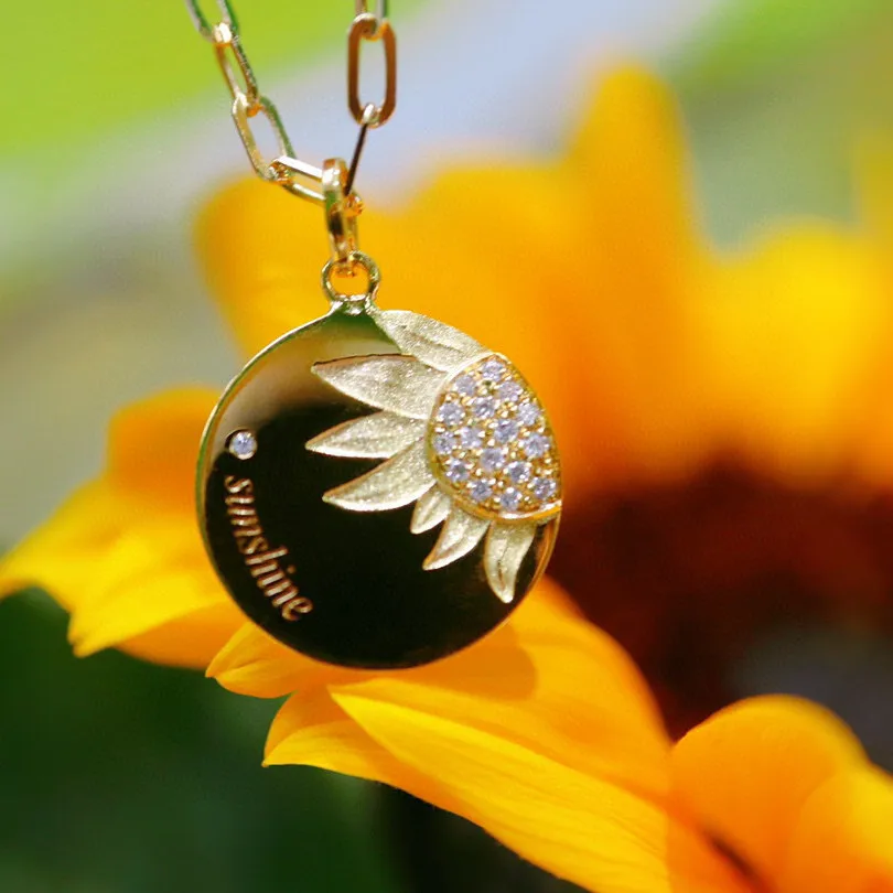 18K Solid Yellow Real Gold Jewelry(AU750) Women Sun Flower Petal Stacked Three-Dimensional Stamen Diamond Pendtan Necklace