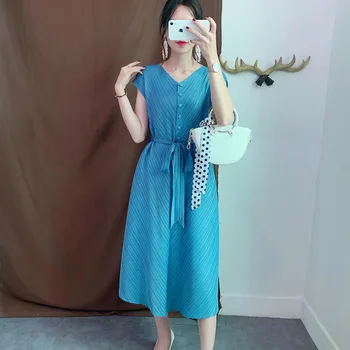 

LANMREM 2020 New Autumn Fashion Women Clothes Vintage Pleated V-neck Short Sleeves High Waist Belts Pullover Dress WH80905