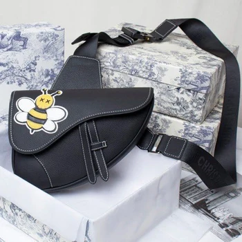 

D button D badge designer luxury women's bag 20 early autumn men's Bee Skull Pattern saddle bag waist bag single shoulder bag me