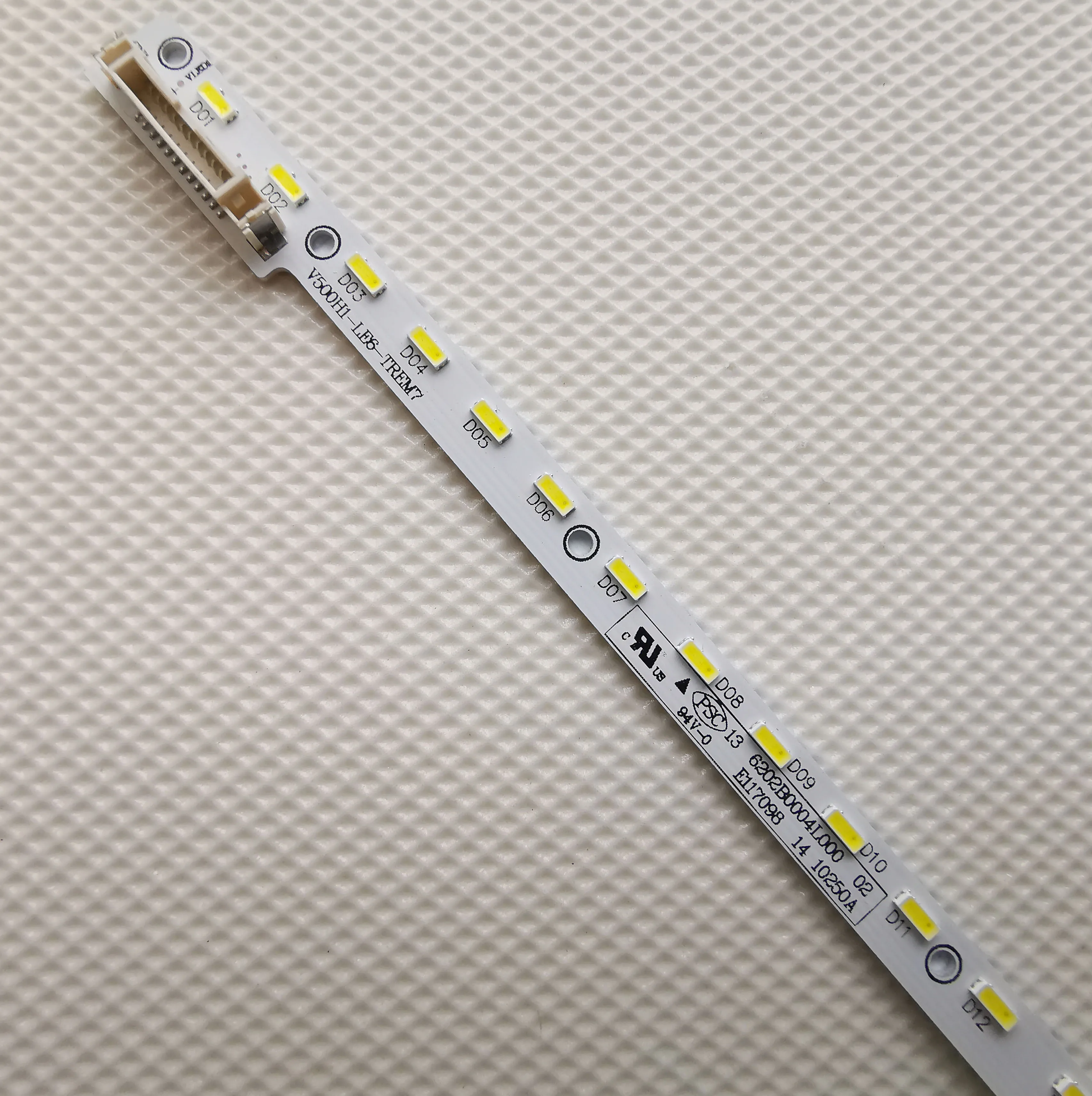Светодиодная лента для подсветки v500hj1-le8 LED 50M5580AF 1 шт. 68 светодиодный Дов 620 мм