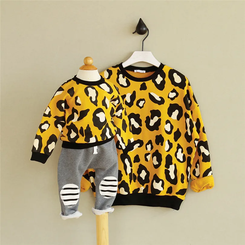 

Family Matching Clothes Autumn Leopard Mother And Daughter Clothes Family Look Mom Daughter Father Son Sweatshirt Outfits Tops