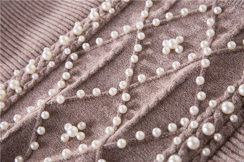 9513389547_1266139199