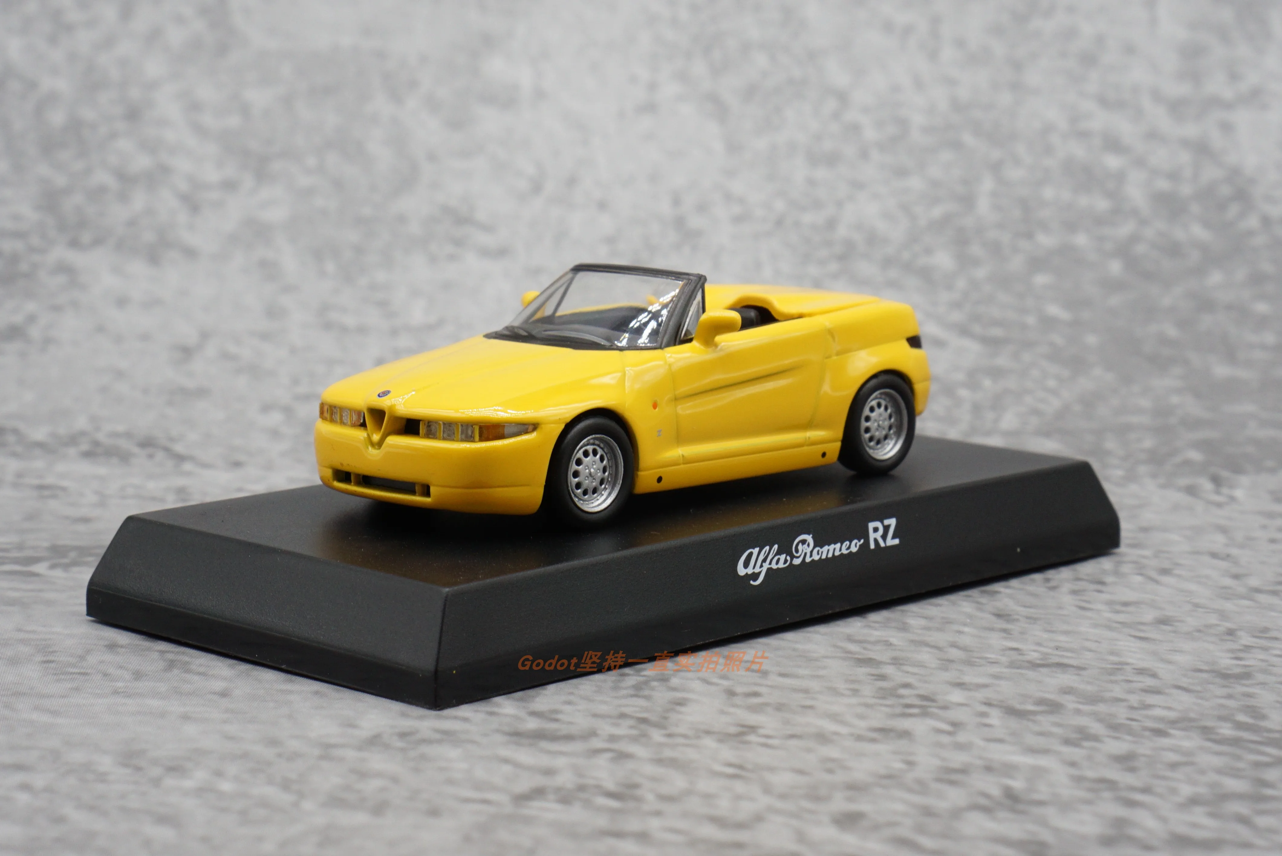 

Коллекция искусственных автомобилей Kyosho 1/64 Alfa Romeo