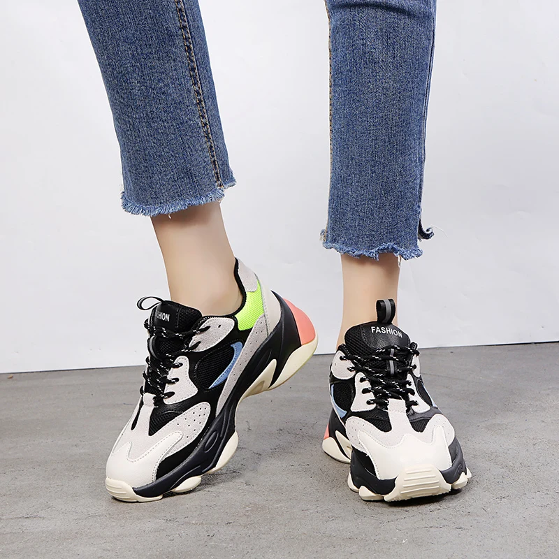 Women Vulcanized Shoes Comfortable Round Head Lace Up Flat Sneakers Shoes Woman Mesh Running Shoes Ladies Non-slip Sport Shoes