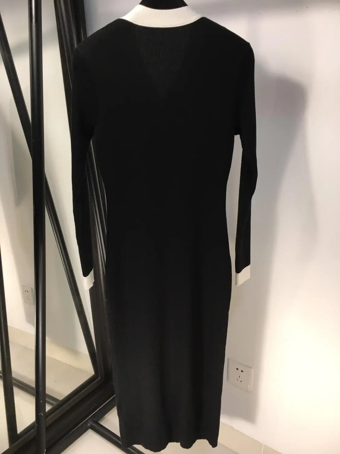 11,19 модное элегантное шерстяное вязаное платье контрастного цвета с v-образным вырезом, облегающее длинное платье на осень и зиму