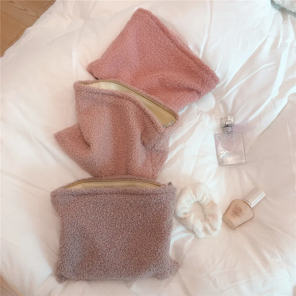 2021 New Cosmetic Bag Plush Beauty Pouch Large Women Travel Toiletry Wash Bag Organizer Necesserie Makeup Storage Case Purple