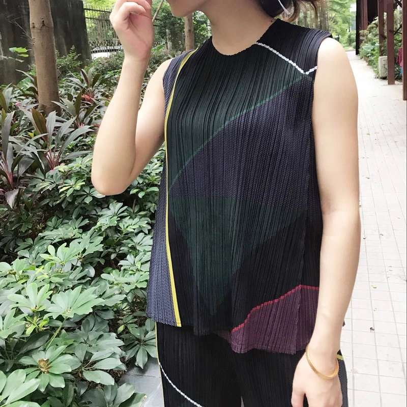 Miyake Fold комплект из двух предметов, модная нательная майка с геометрическим рисунком+ Прямые брюки, костюм