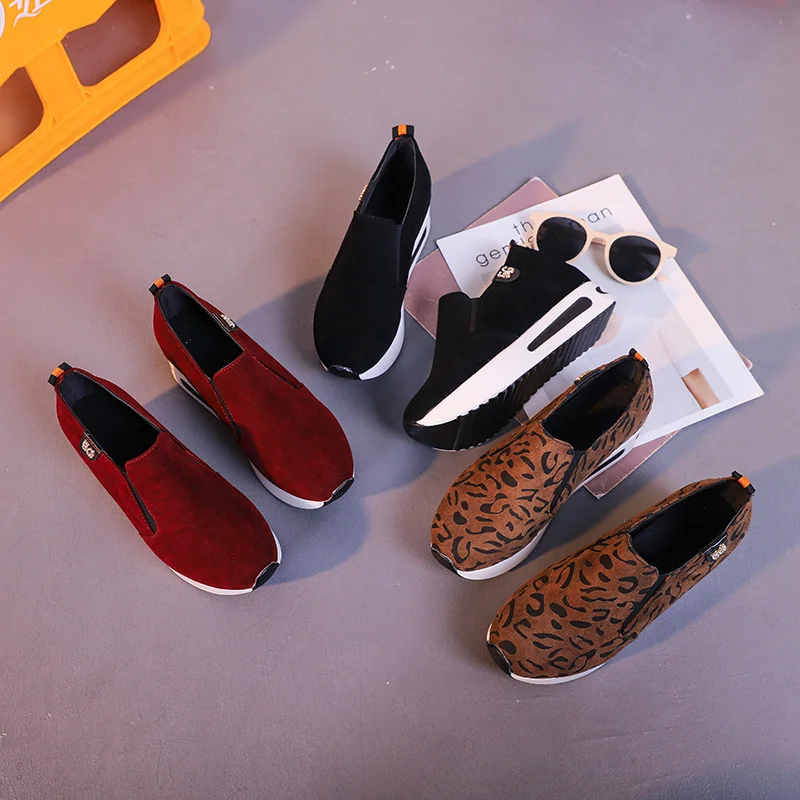 Женская обувь; Новинка года; женские кроссовки на массивном каблуке; обувь из вулканизированной кожи; Повседневная модная обувь для папы; кроссовки на платформе