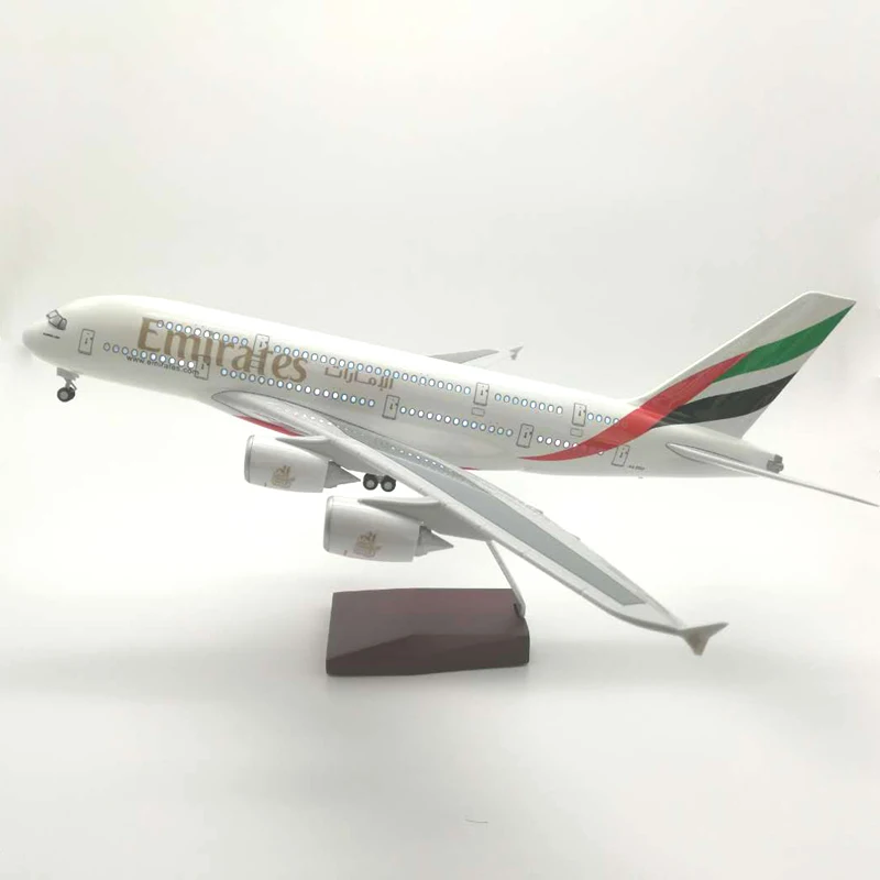 1/160 масштаб A380 Airbus EMIRATES авиакомпания модель аэроплана самолет с светильник