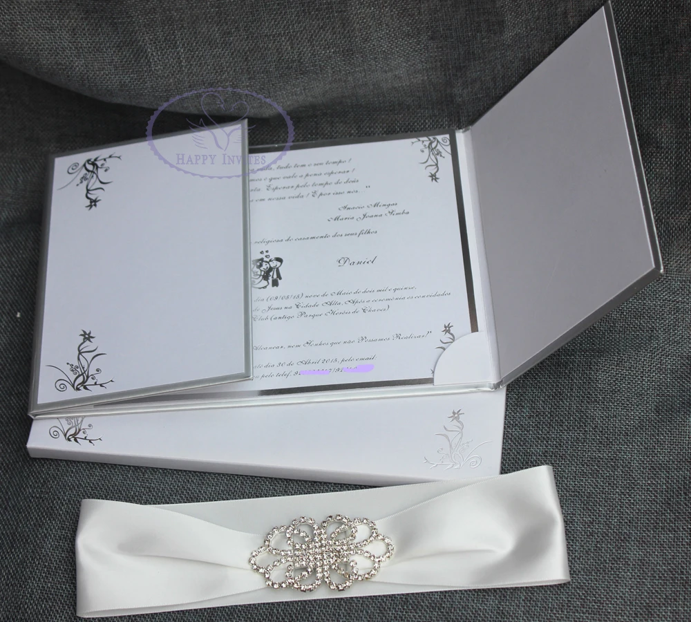HI1109 - 08 Elegant White Hard Cover Wedding Invitation Card with Personal Silver Foiling Printing Made in China