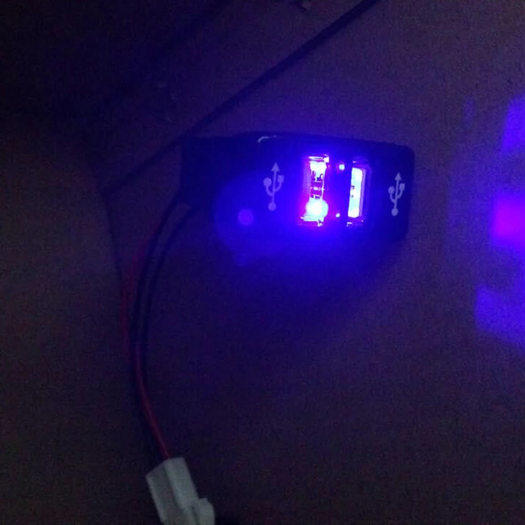 Двойной порт USB Автомобильное гнездо Зажигалка зарядное устройство адаптер 12V 2.1A для Toyota Vigo