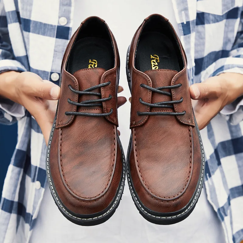 

2019 Spring New Style England Mid-top Casual Leather Shoes Men Flat Heel Rub Color Trend Casual Shoes