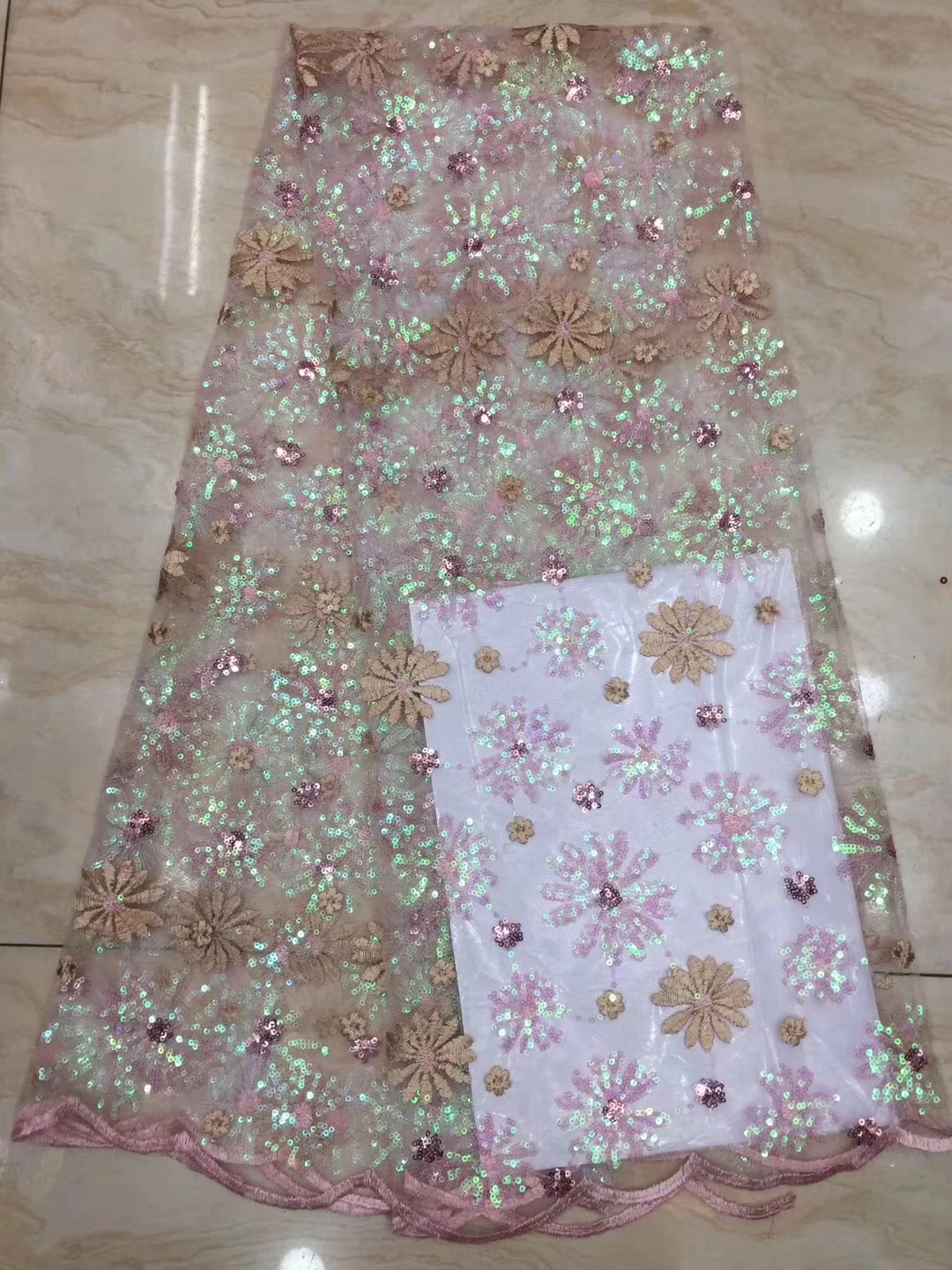 

Nigerian lace fabric African lace fabric 2020 high quality lace tulle French net lace fabric for wedding D3861