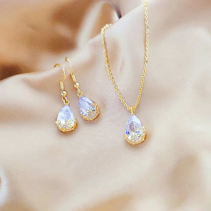 

French Earrings Normcore Style Sense of Design Ear Hook Non-mainstream Zircon Water Droplet Baroque Ear Stud Celebrity Style Cho