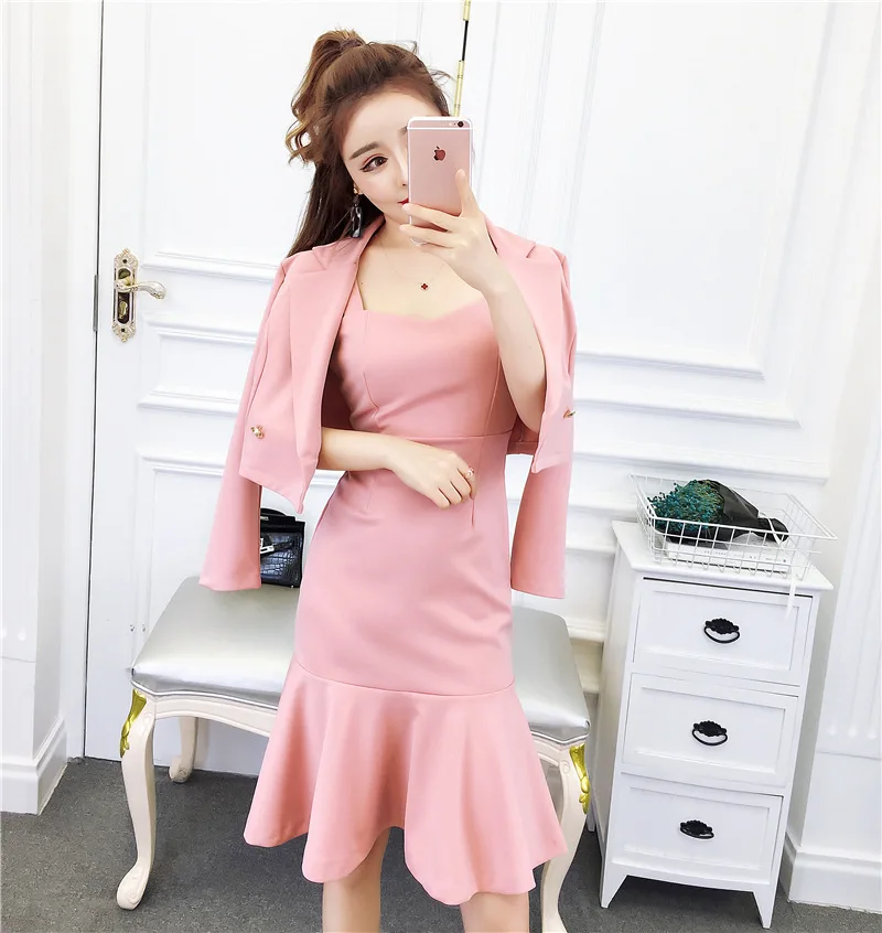 

2019 Autumn And Winter New Style Elegant Debutante Camisole Slim Fit Fishtail Skirt + Elasticity Suit Collar Small Coat Set