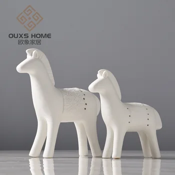 

Modern fashion simple ceramic horse decoration living room home decoration decoration creative crafts TV cabinet wine cabinet
