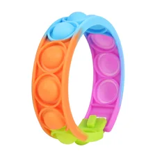 Nouveau Pop it Fidget Fun Color Silicone Bracelet lumineux Bracelet jouet de décompression Puzzle jouet sensoriel pour enfants adultes 