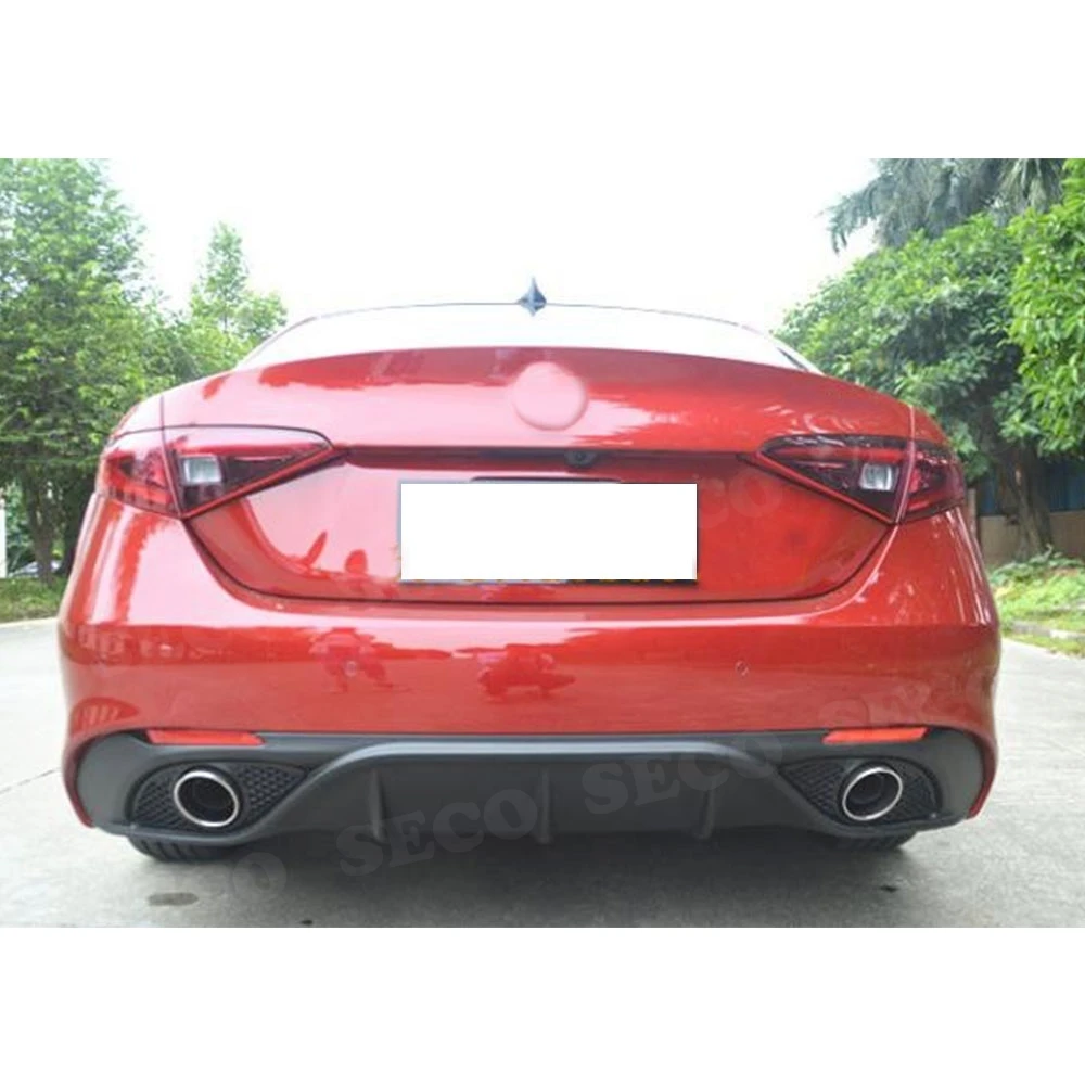 Dry Carbon Fiber / PP Rear Lip Diffuser with Exhaust Tips for Alfa Romeo Giulia Standard 2016-2018 Sport Style Bumper Guard Dry Carbon Fiber / PP Rear Lip Diffuser with Exhaust Tips for Alfa Romeo Giulia Standard 2016-2018 Sport Style Bumper Guard