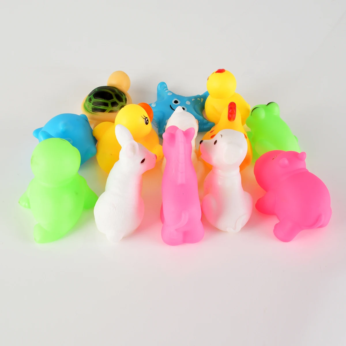 13 шт. милые Kawaii игрушки смешанные животные красочные мягкие резиновые поплавок Squeeze звук скрипучий Купание игрушки для детей Детские