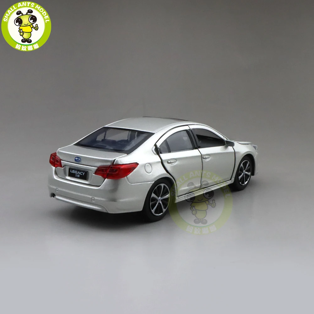 1/32 Jackiekim Subaru LEGACY литая под давлением Модель автомобиля игрушки Детский звуковой светильник вытянуть назад Подарки