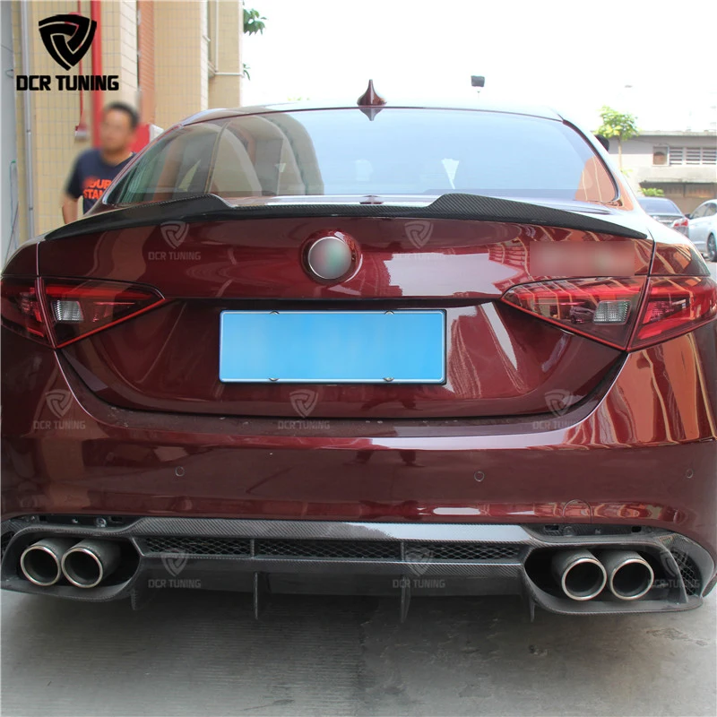 For Alfa Romeo Giulia Spoiler Carbon Fiber Rear Trunk Spoiler Gloss Black Finish Quadrifoglio Verde QV Style 2015-UP