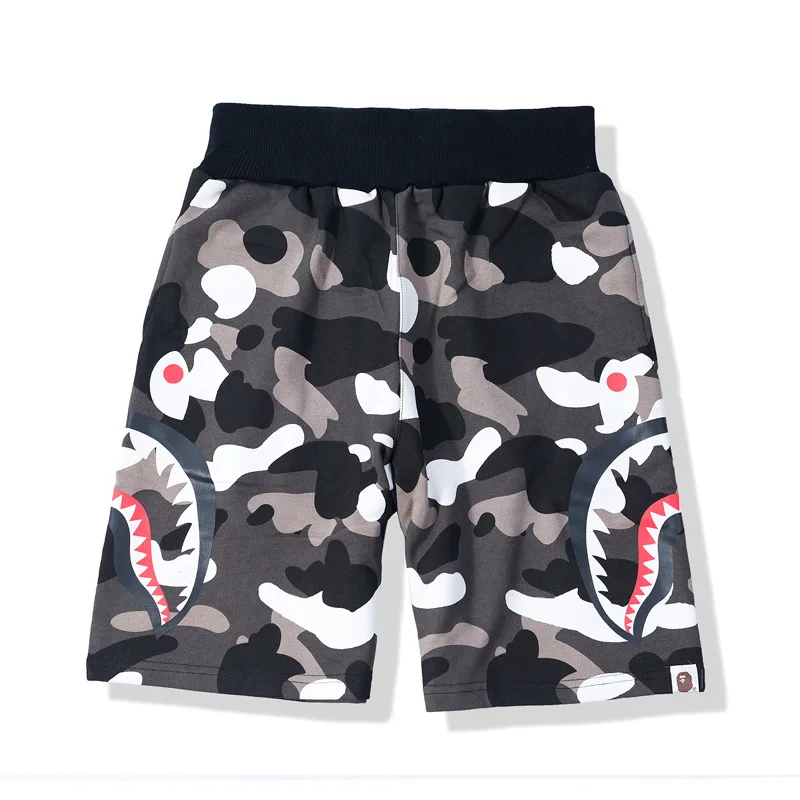 

Two-color 2019 Cool Celebrity Celebrity Style Popular Brand Japanese-style Shark Printed Camouflage Night Light Shorts Men Cotto