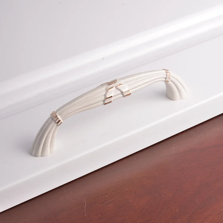 

Creative Paperback Large Light Hook Modern Minimalist Cabinet Large Drawer Handle Simple European Large Cabinet Door Handle